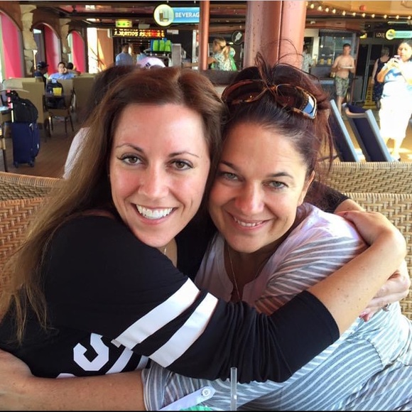 Meet your Posher, Billie Jo - Picture 3 of 5